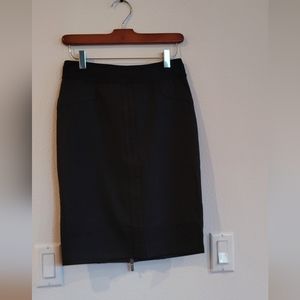BCBG MAXAZRIA Black Skirt Full Zipper Back Closure like new